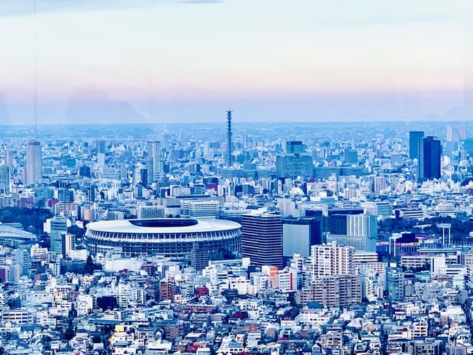 ビルやスタジアムが見える街並み